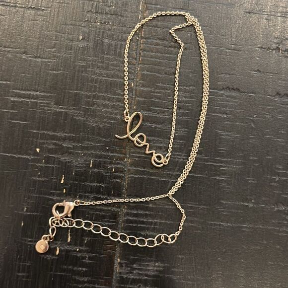 Vintage Liz Claiborne Rose Gold Tone Love Spell Out Necklace​​ - Picture 2 of 5